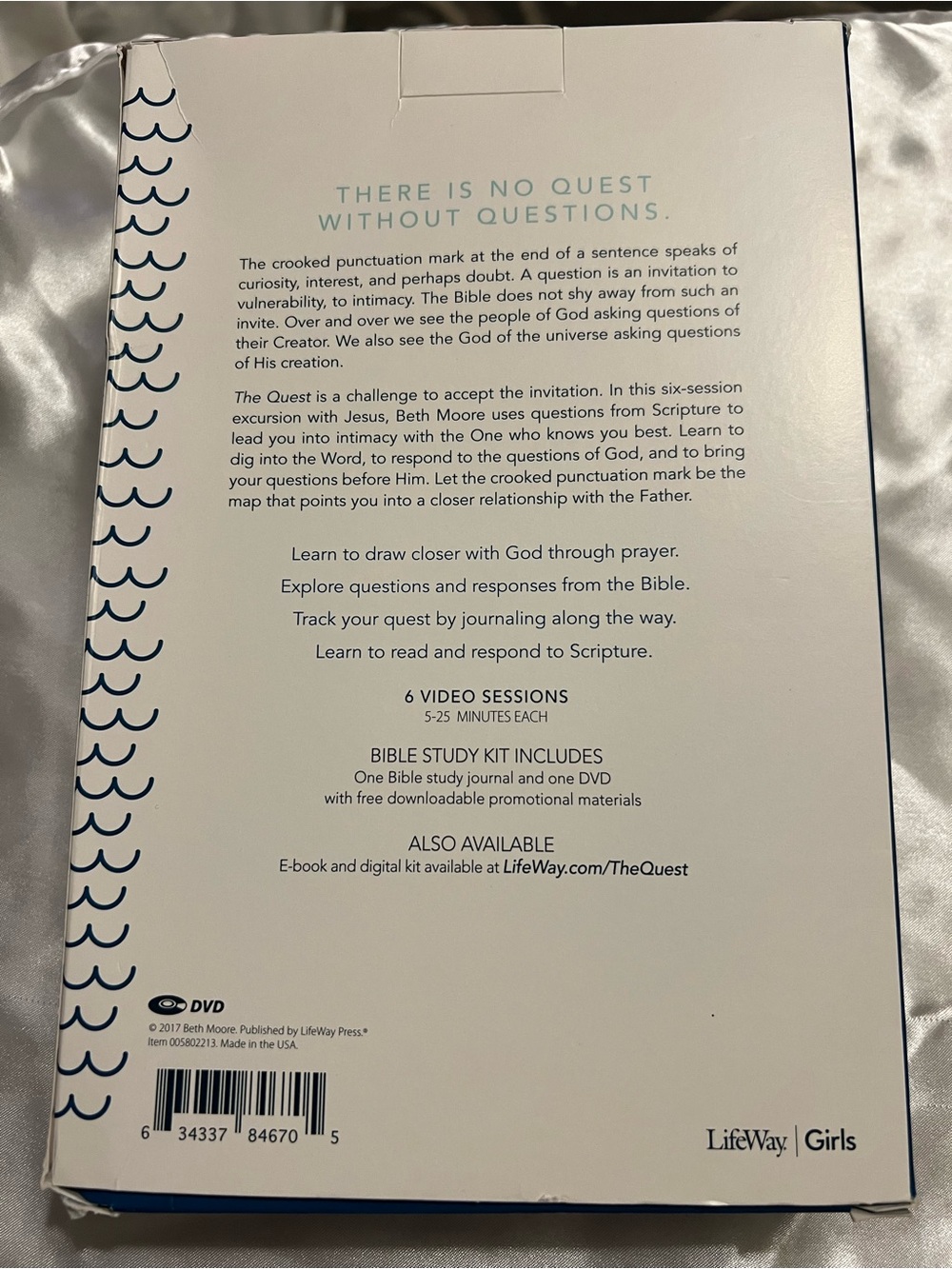 NEW Beth Moore The Quest Teen Girls Bible Study Journal DVD Lifeway Sealed Box - Picture 2 of 3